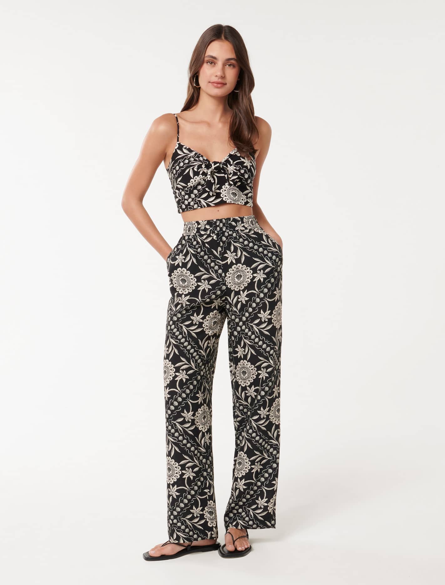 Women's wide-leg pants
